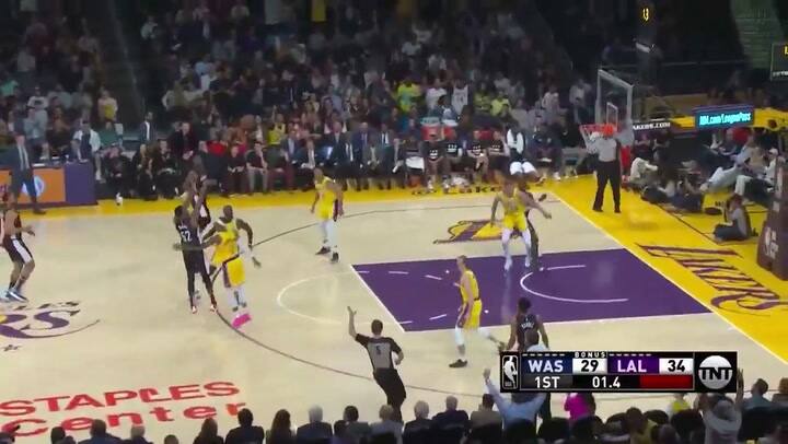 El baile de Lance a Green - Fuente: TNT