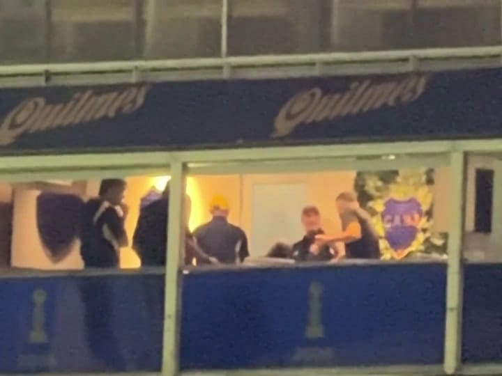 Riquelme en el el palco de la Bombonera