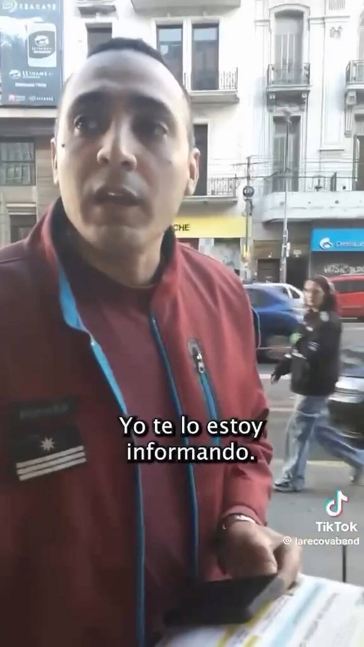 Esta Es Una Buena Noticia. Podríamos Decir Que La Policía Se Cree Impune, Que El Shopping Del Abasto Se Cree Dueño De Las Veredas Y Que Jorge Macri Está En Contra De Las Expresiones Populares Y El Arte Callejero.