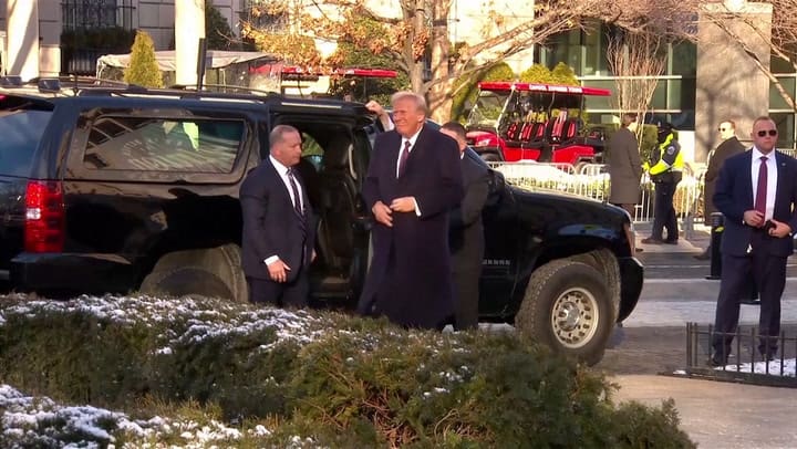 Donlad Trump llega a la iglesia St John´s para un servicio religioso