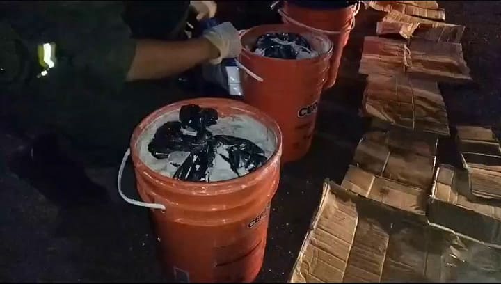 Incautan 93 kilos de marihuana ocultos en tachos de material aislante en Posadas, Misiones