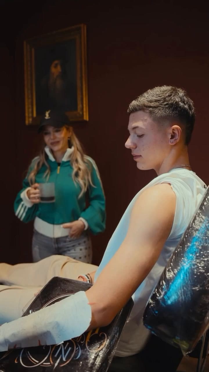 El impactante tatuaje que se hizo el hijo mayor de Evangelina Anderson en honor a su madre