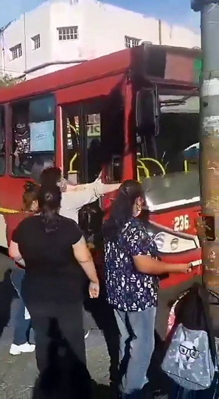 La drástica decisión de una mujer a la que no dejaron subir a un colectivo