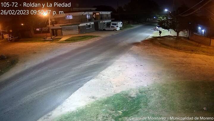 Momento en que asesinaron a un motociclista en Moreno