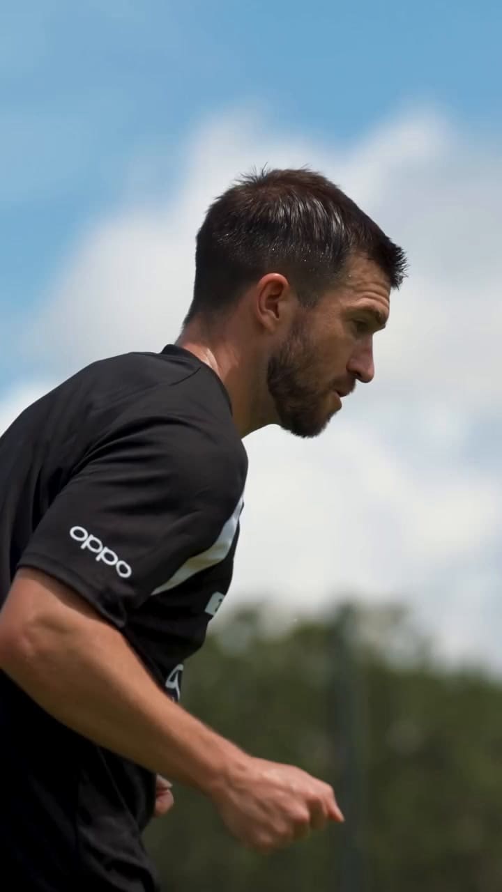 Tim Payne durante un entrenamiento con Nueva Zelanda