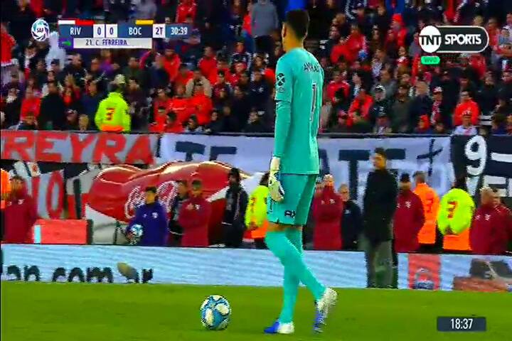 Sale Mac Allister y entra Carlos Tevez a la cancha - Fuente: TN