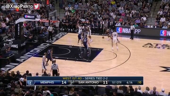 Ocho de los 10 puntos del bahiense fueron en el primer cuarto para provocar el delirio de los hincha