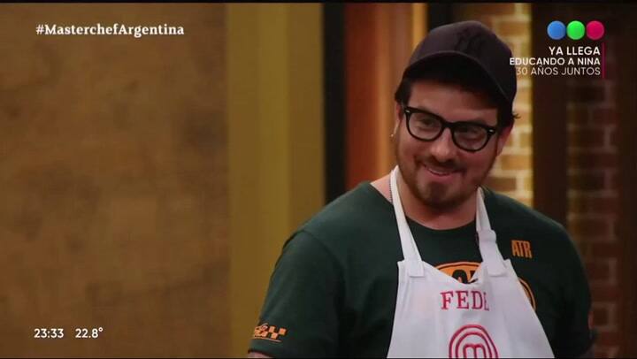 El fastidio de Santiago del Moro ante el llanto de Rocío Marengo en MasterChef - Fuente: Telefe