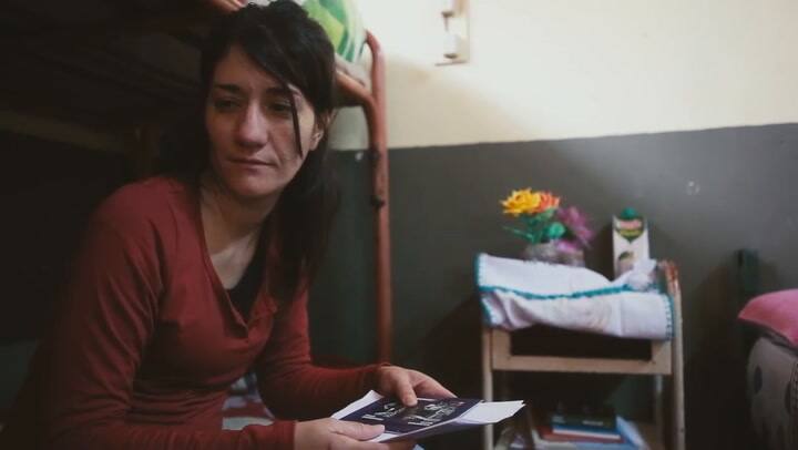 FRAGMENTOS DE UNA AMIGA DESCONOCIDA - TRAILER - Fuente: Youtube