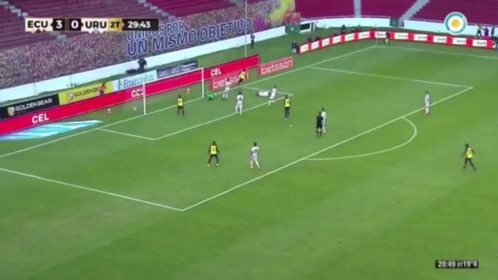 Gol de Gonzalo Plata: Ecuador 4 - 0 Uruguay - Fuente: TV Pública