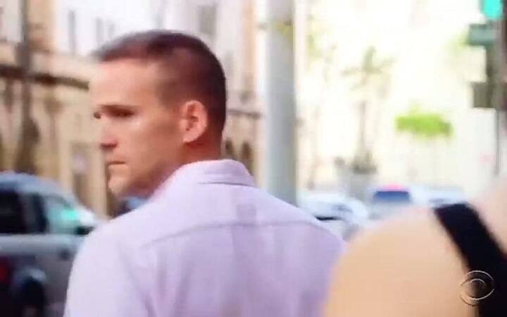 Eva De Dominici vía Instagram muestra una escena de la serie 'Hawaii Five-0' donde participa