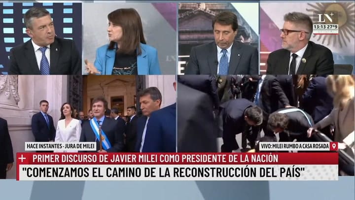 Javier Milei Se Detuvo A Acariciar Un Perro