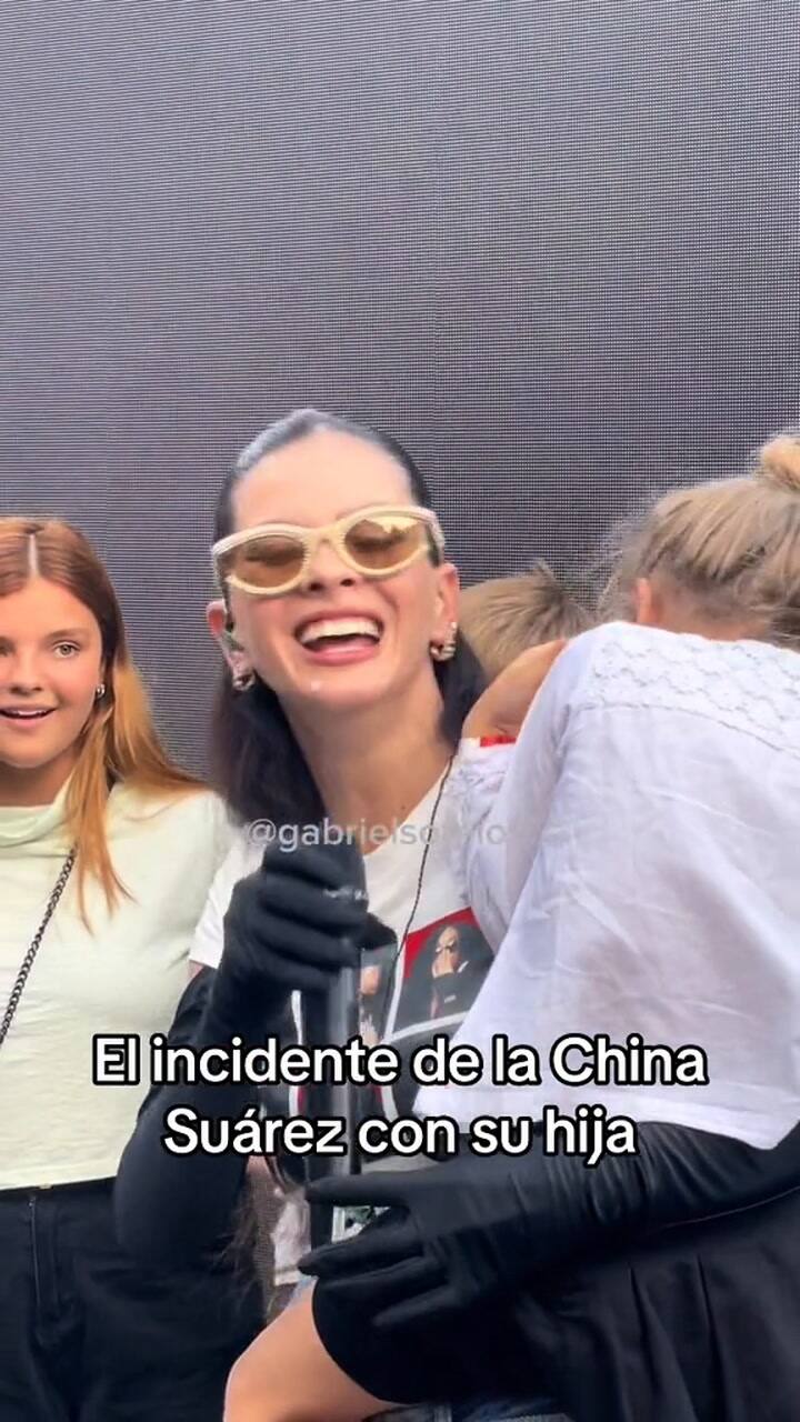 El incidente que tuvo la China Suárez en pleno show