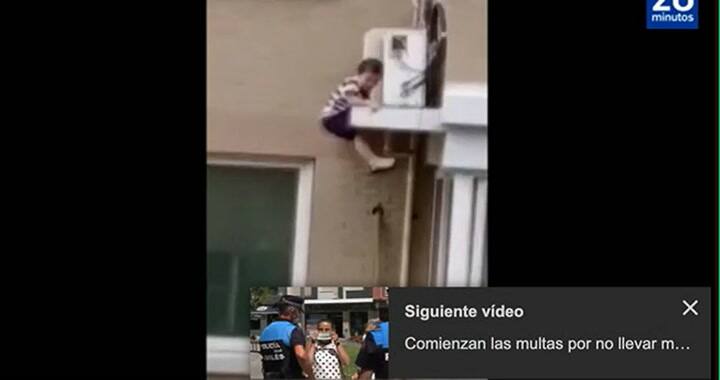 Un vecino atrapa en el aire a un niño que cayó de un quinto piso