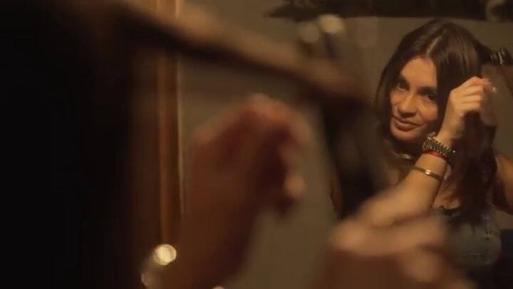 Sophie Oliver cantando Fuiste, de Gilda