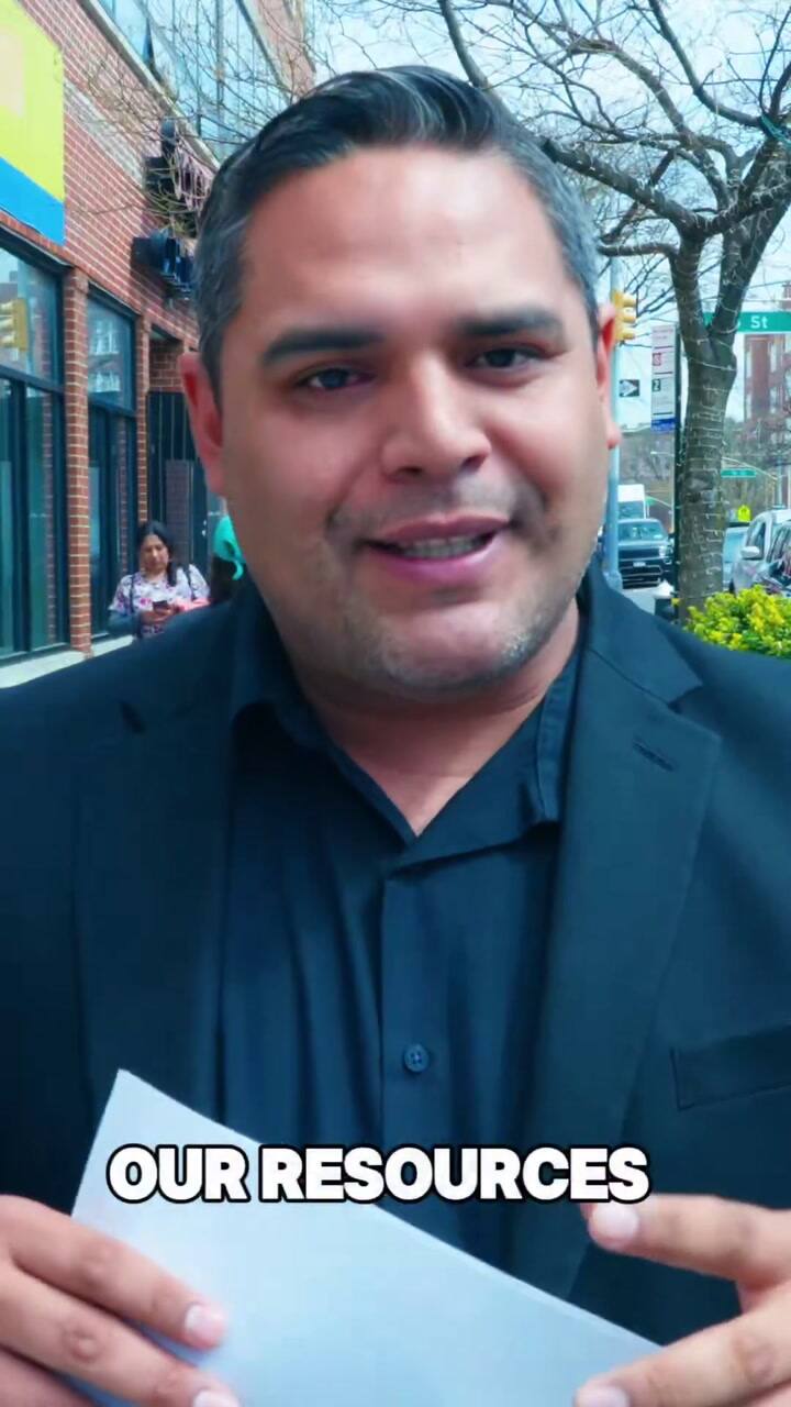 El objetivo central es acercar recursos estatales directamente a los vecindarios de Queens