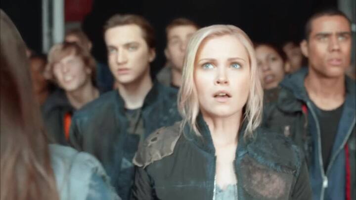 Los 100 se estrenó en 2014