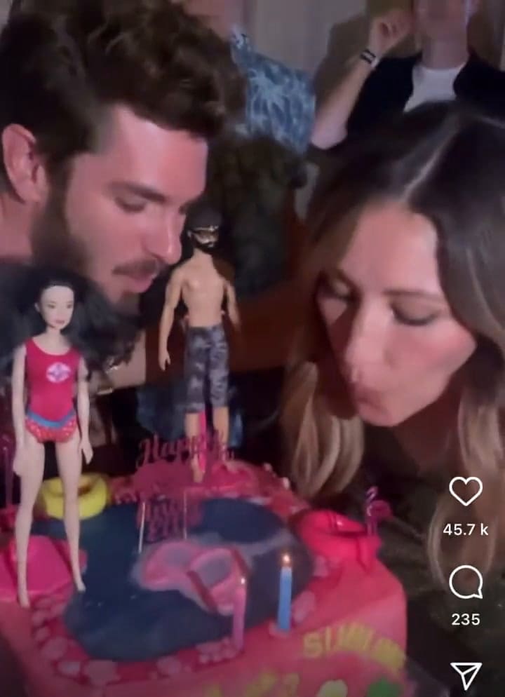 Andrew Garfield celebró su 40 cumpleaños con una temática particular