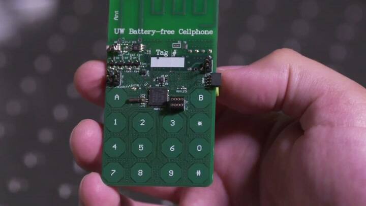Crearon el primer celular que no necesita una batería para funcionar