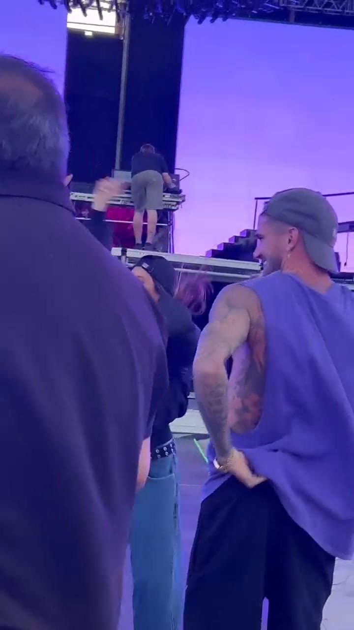 Tini y Rodrigo De Paul protagonizaron un apasionado reencuentro