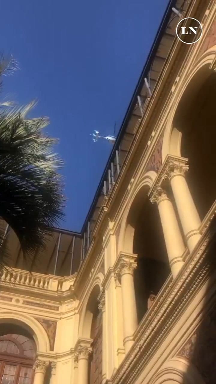 Sergio Berni sobrevolando la Casa Rosada