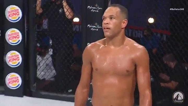 Peter Stanonik recibió la primera patada a la ingle