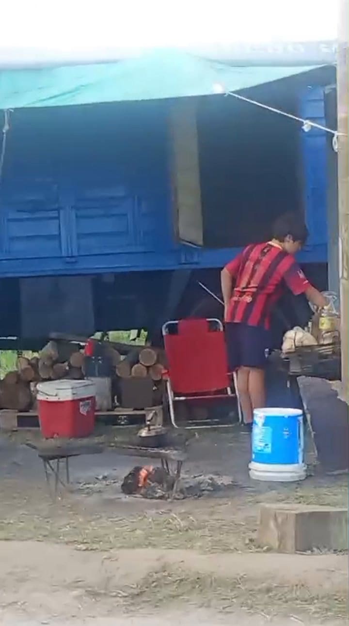 La manifestación en la rotonda del acceso a Quequén
