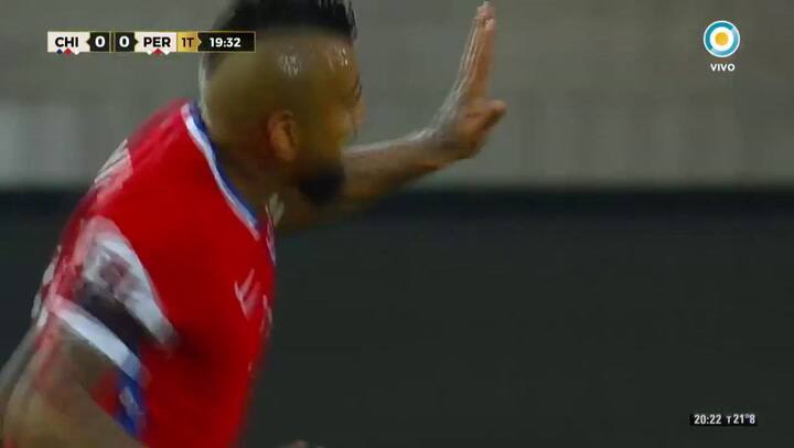 El gol de Vidal para Chile a los 19' del primer tiempo - Fuente: TV Pública