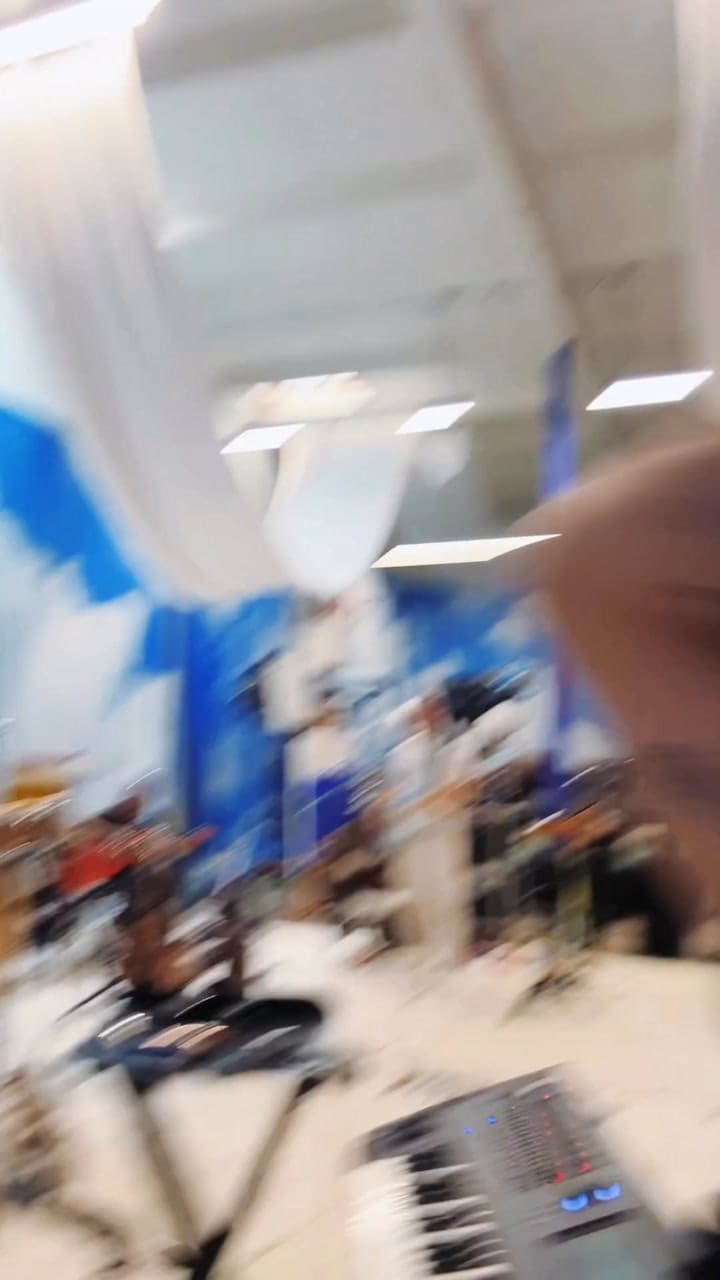 Levanten La Mano Los Que Quieren Que Ya Sea Miércoles