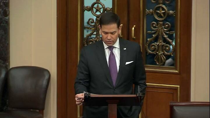 El senador Marco Rubio promovió el proyecto de ley que adopta el horario de verano permanentemente