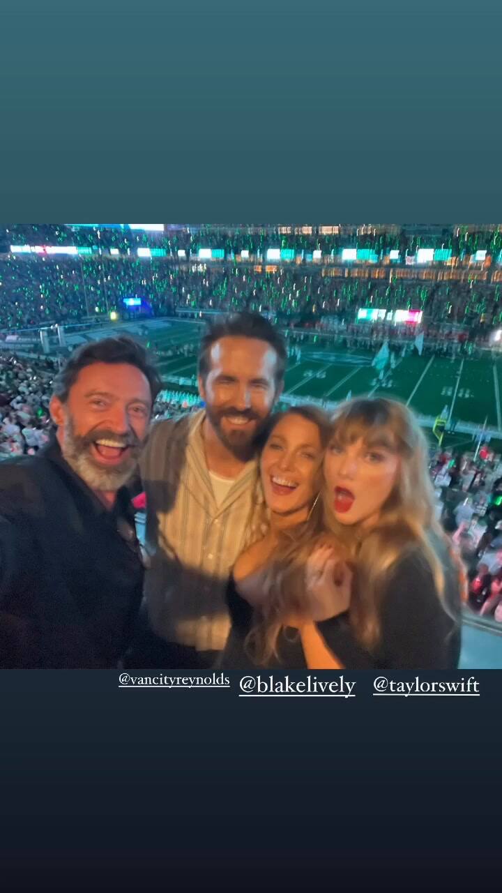 Hugh Jackmnan se unió a Taylor Swift para el partido de Kevin Kelce