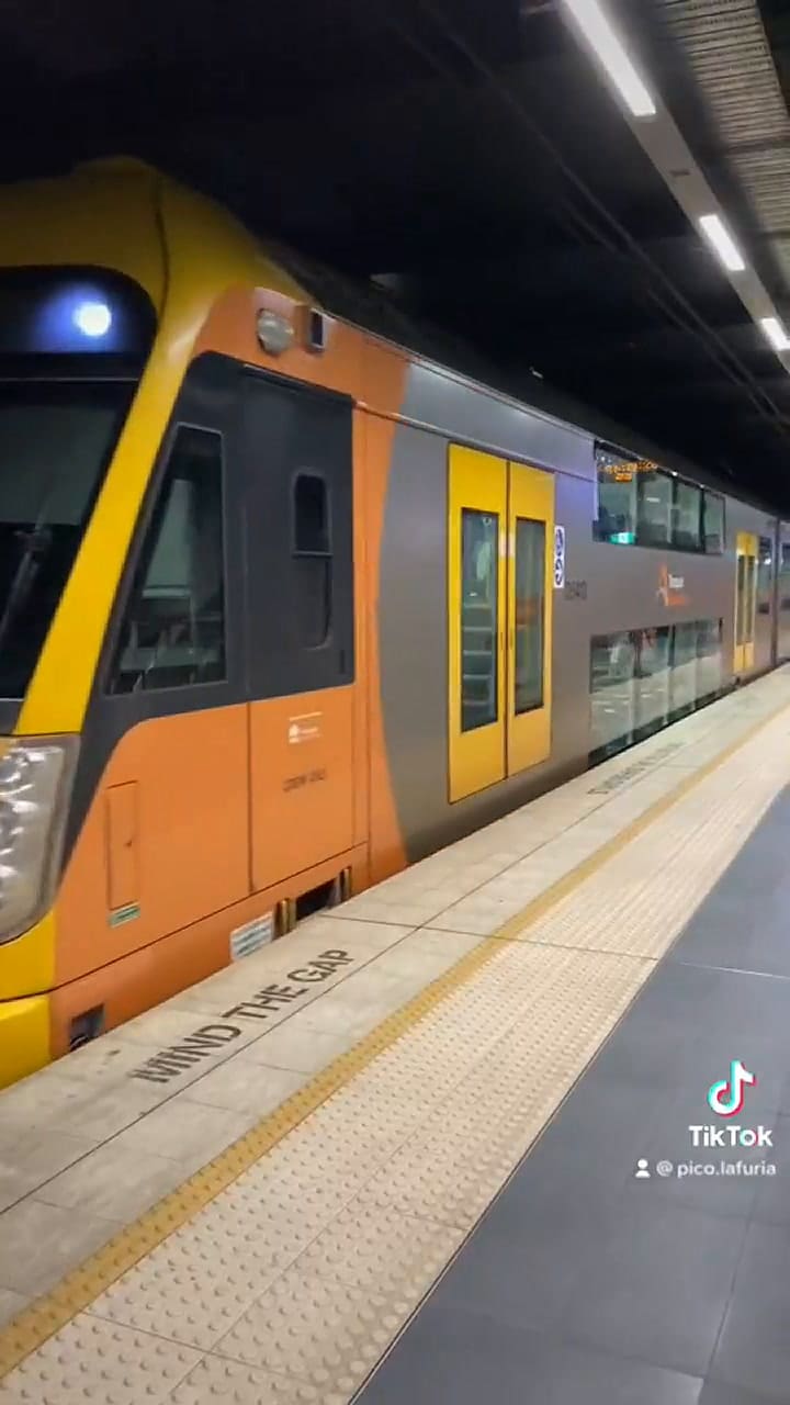 Un tiktoker argentino contó cuánto gana por trabajar como albañil en Australia.- Tiktok pico.lafuria