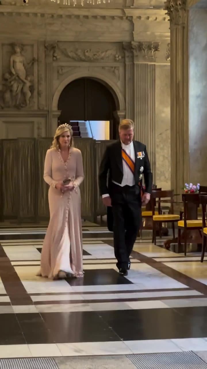 El elegante look de la reina Máxima para un evento de gala en el Palacio Real de Ámsterdam