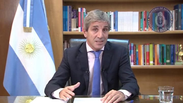 Caputo: "Vamos a estar peor en los próximos meses en términos de inflación”