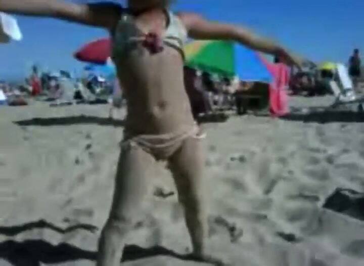 El actor recordó a su hija con un video en la playa