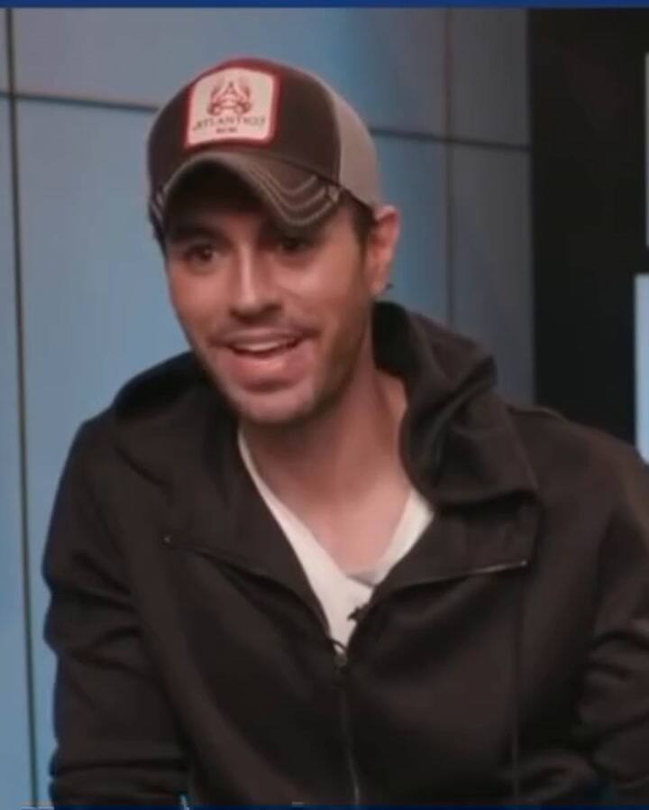 Una mujer de 63 años fue estafada por un hombre que se hacía pasar por Enrique Iglesias