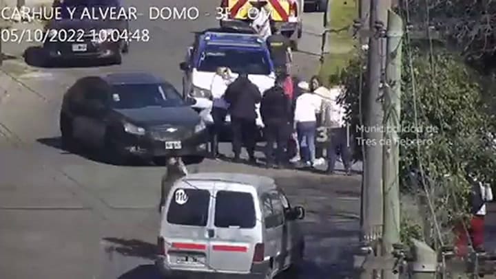 Así ayudaron a la joven apuñalada en Tres de Febrero