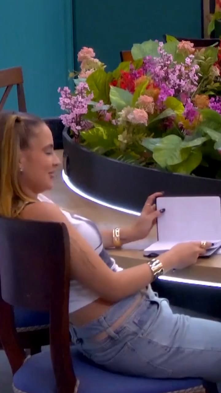 Nicole Curiel confiesa su atracción por Sergio Sendel