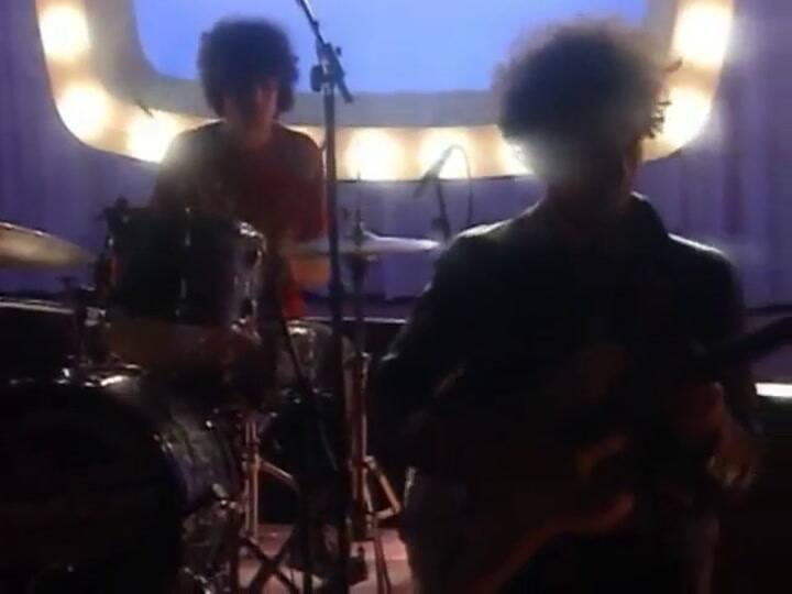 The Strokes - Last Nite - Fuente: YouTube