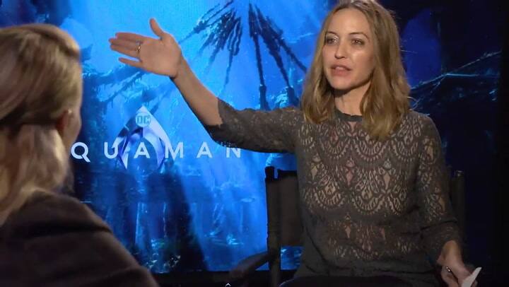 Amber Heard hablando en español