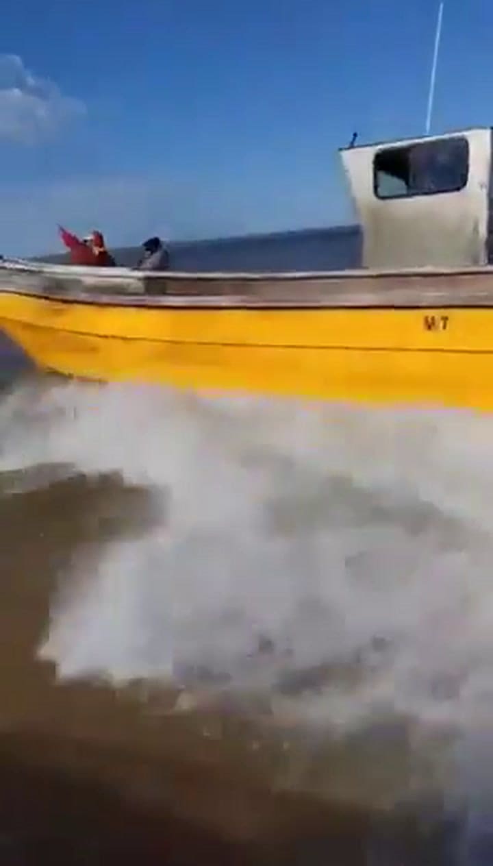 Persecución en aguas uruguayas