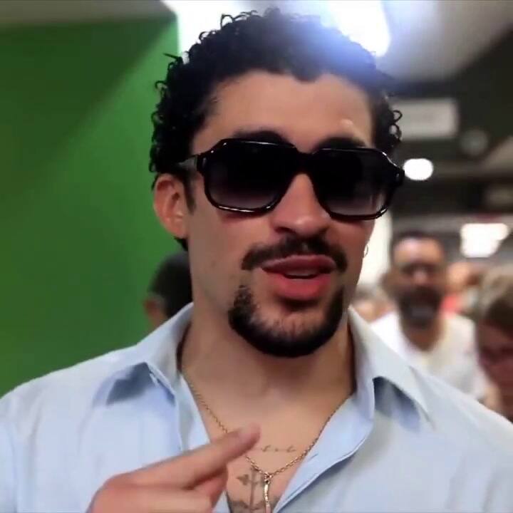 Bad Bunny contó que fue a votar sin bañarse