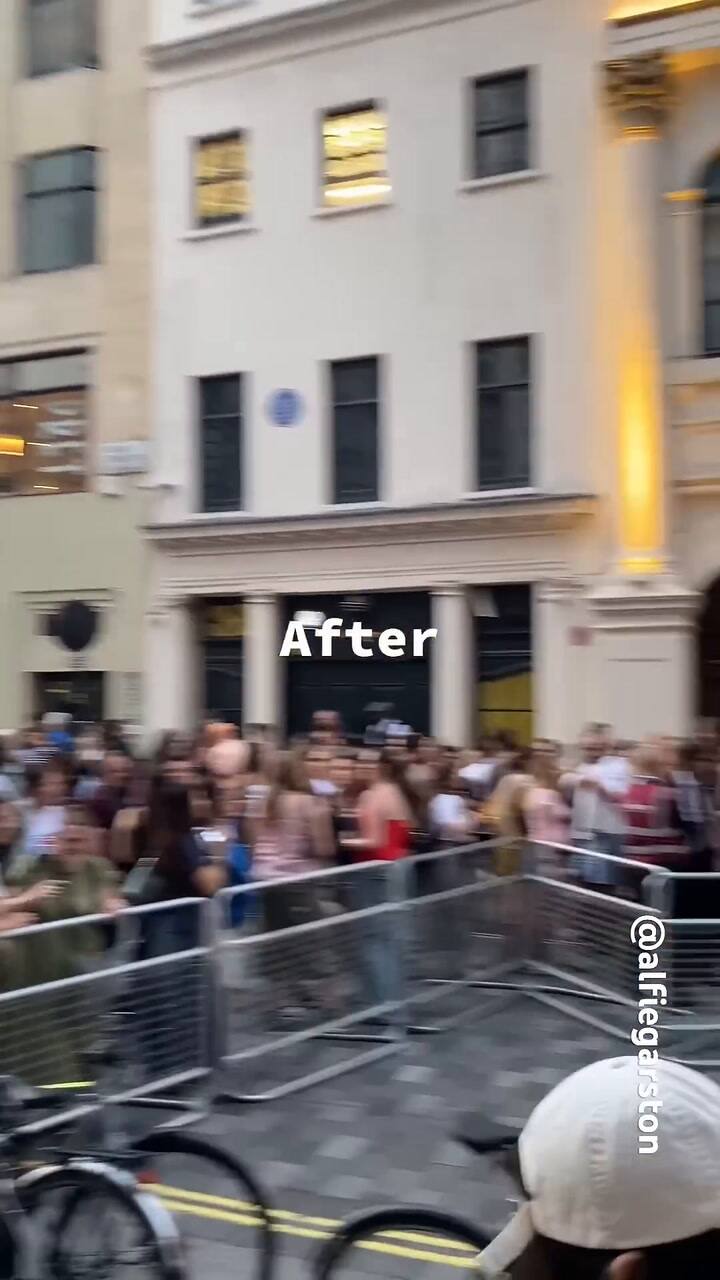 El público reunido para ver a Rachel Zegler cantar "No llores por mí Argentina"