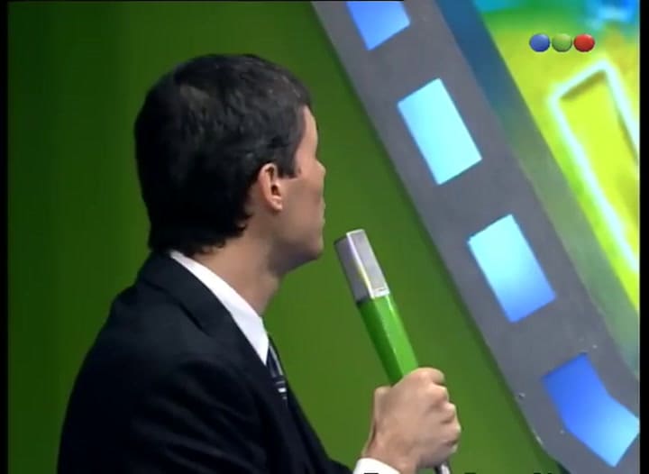 Marcelo Tinelli y sus humaristas se rien de los susanos en 1999 - Fuente: Youtube