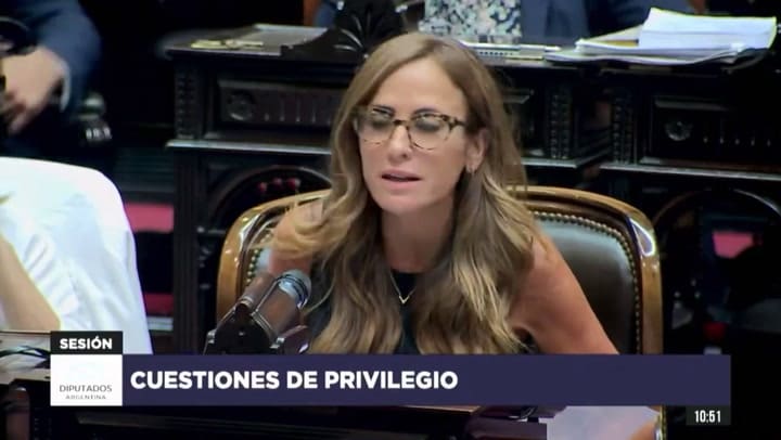 El cruce entre Toloza Paz Y Lilia Lemoine