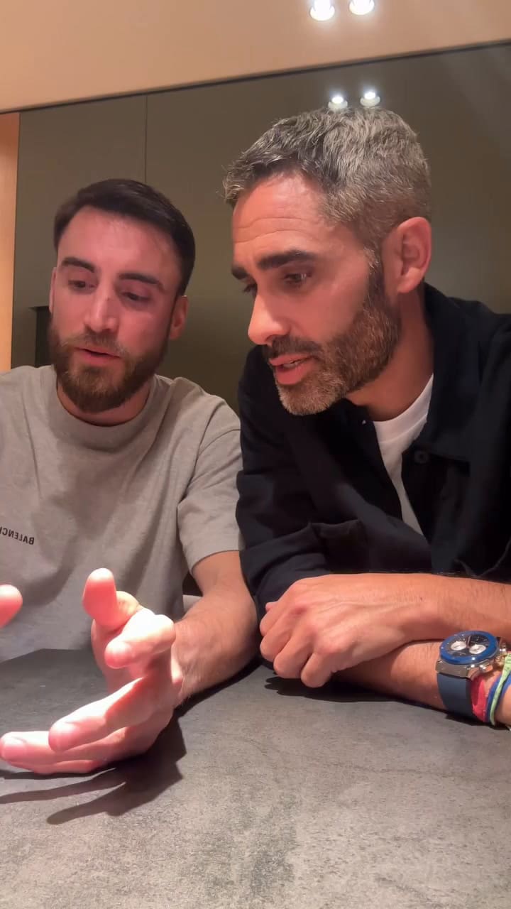 Medianoche En Lyion, En La Casa De @Tagliafico3 , Que Está Feliz De Recibirnos