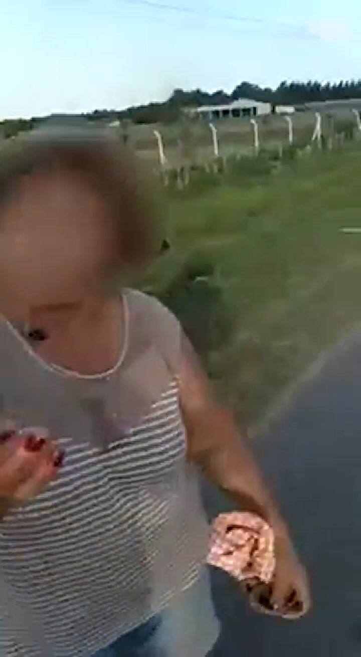 Escrache a una mujer que ahorcó a una perro caniche - Fuente: Redacción 0221