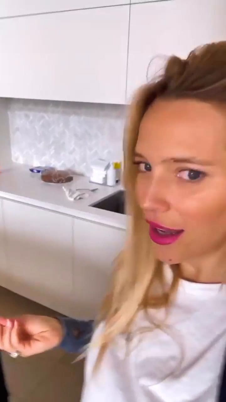El blooper de Luisana Lopilato al mostrar cómo identificar un huevo crudo de uno cocido