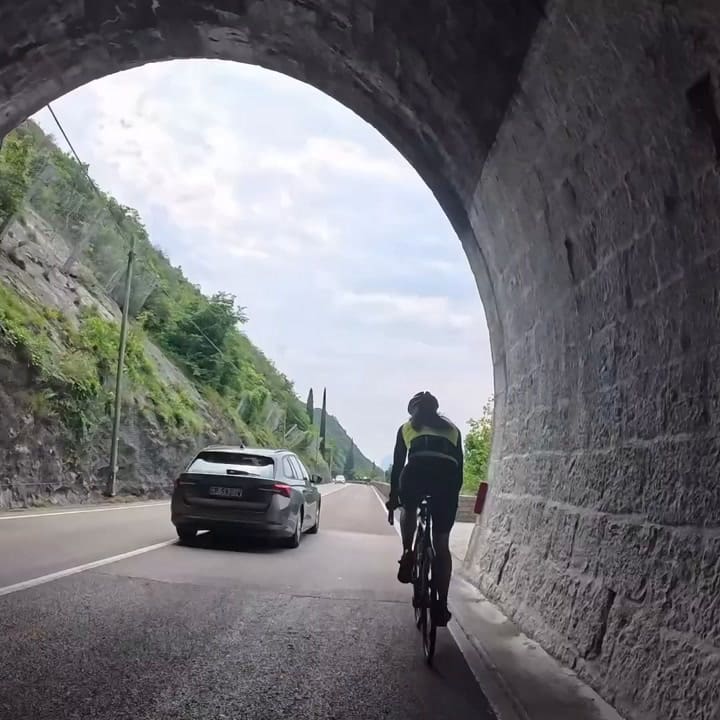 Gabriela Sabatini mostró detalles de su travesía en bicicleta por Italia