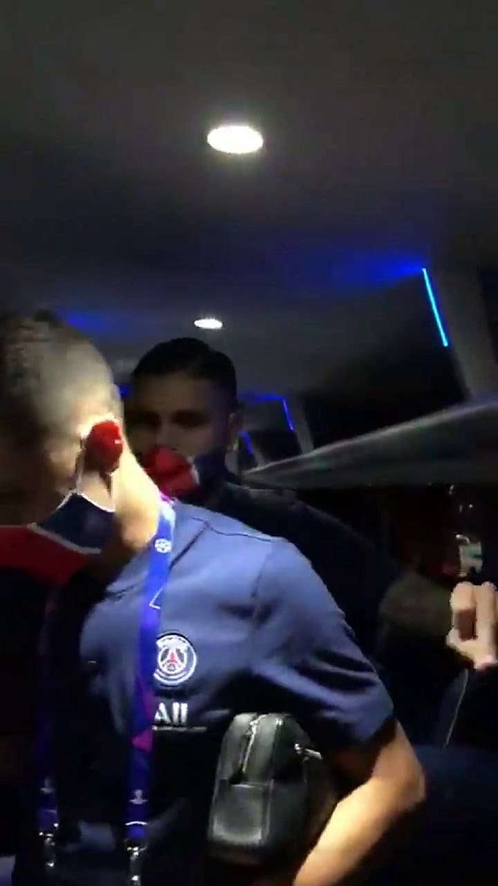 El plantel del PSG festejó al ritmo de El Dipy - Fuente: Twitter